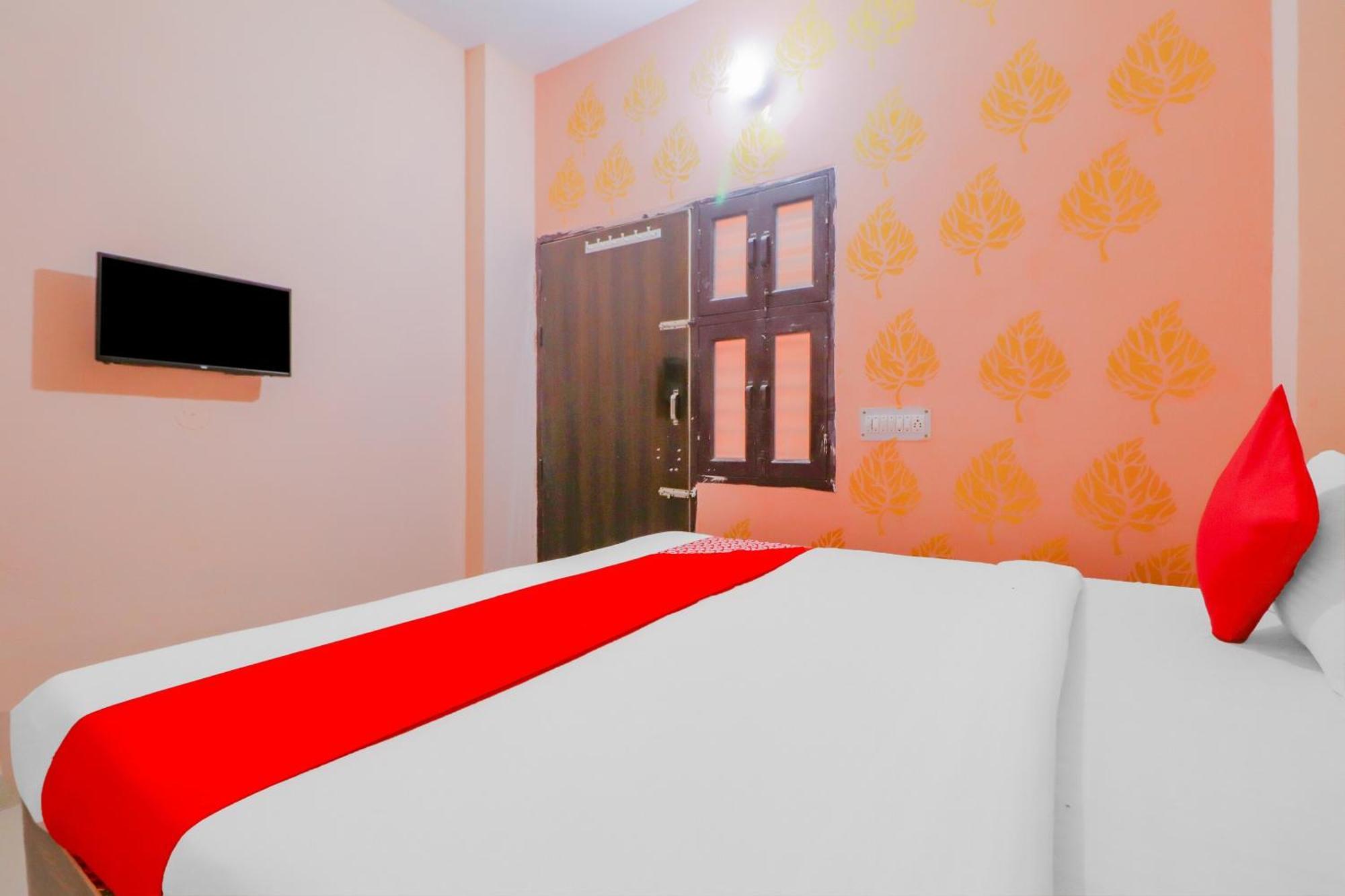 Hotel O Bhardwaj Guest House Garhi Harsaru Dış mekan fotoğraf