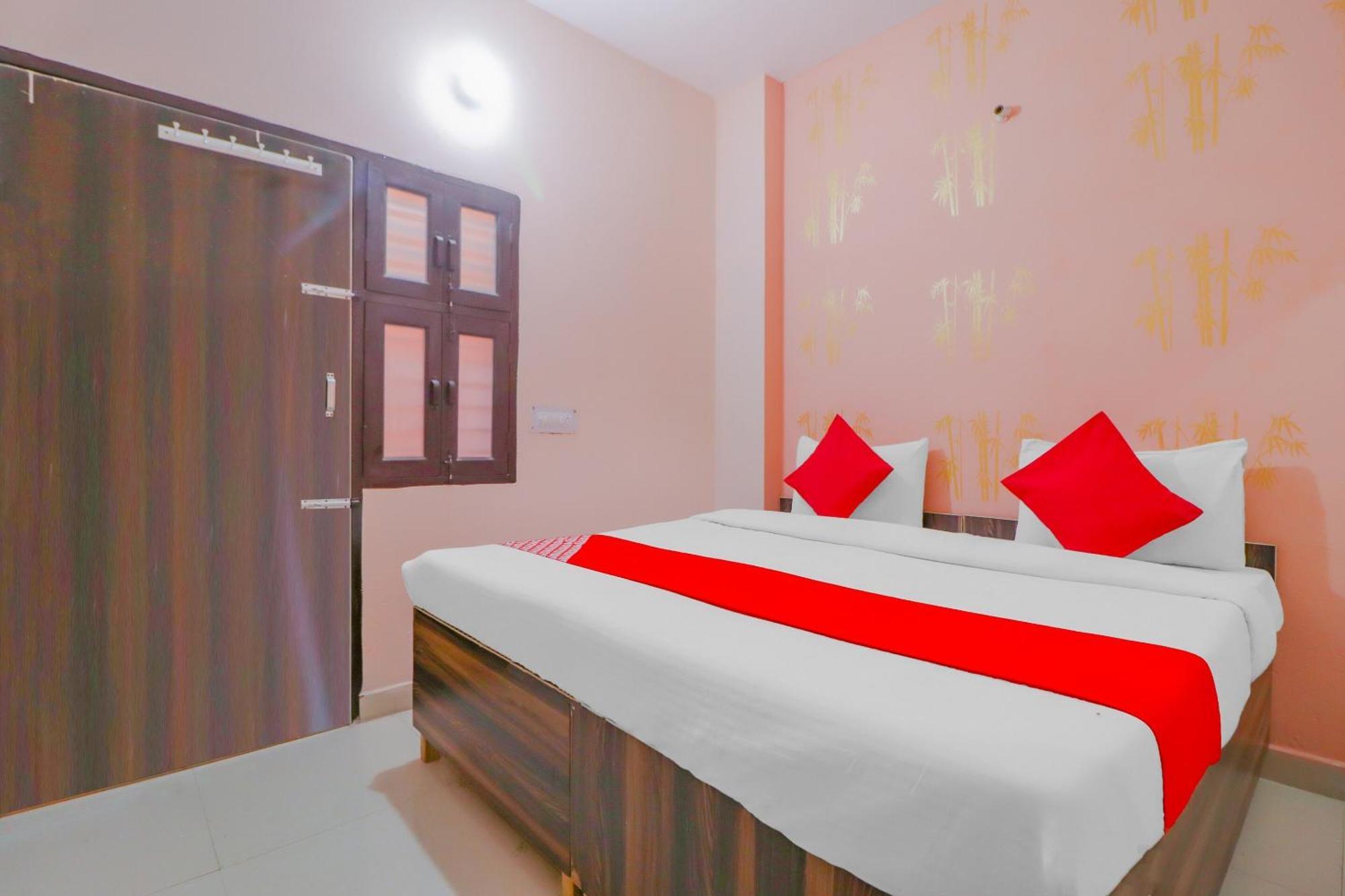 Hotel O Bhardwaj Guest House Garhi Harsaru Dış mekan fotoğraf
