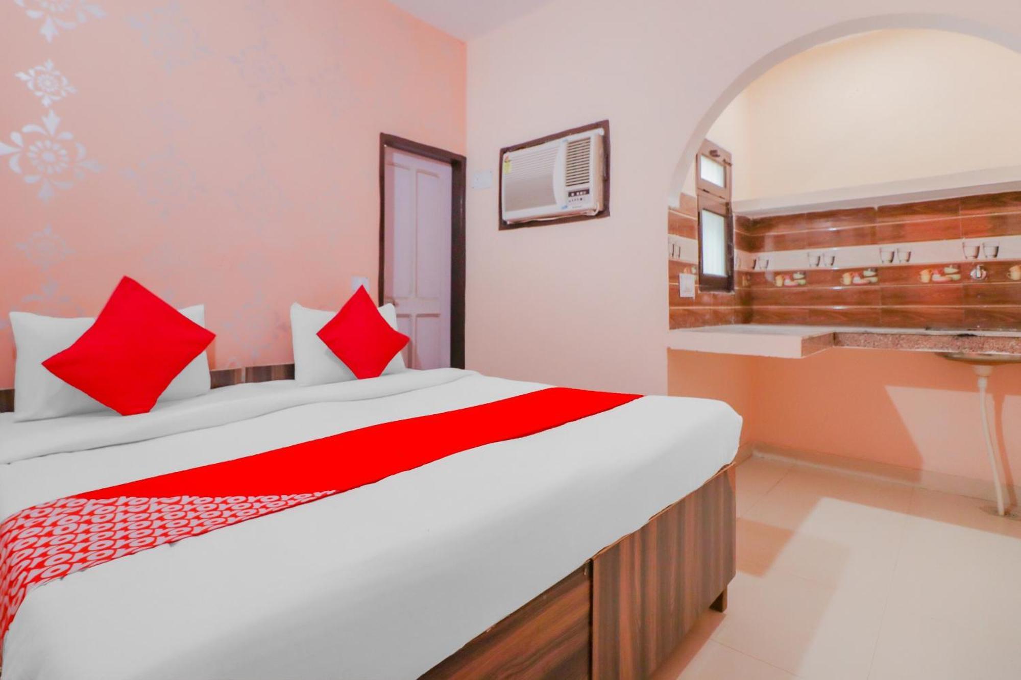 Hotel O Bhardwaj Guest House Garhi Harsaru Dış mekan fotoğraf